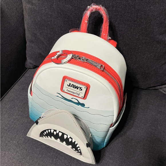 Loungefly Jaws Universal Studios exclusive Mini Backpack - Picture 5 of 9